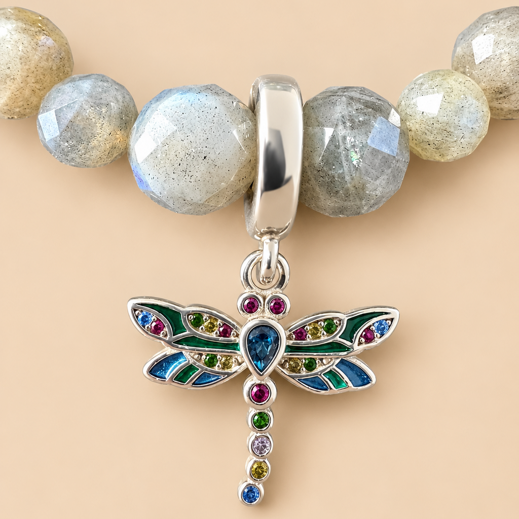 Bracelet en Labradorite – avec pendentif Libellule (protection, transformation, sérénité)