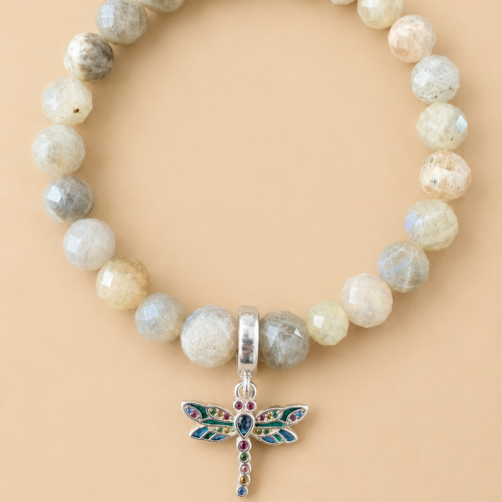 Bracelet en Labradorite – avec pendentif Libellule (protection, transformation, sérénité)
